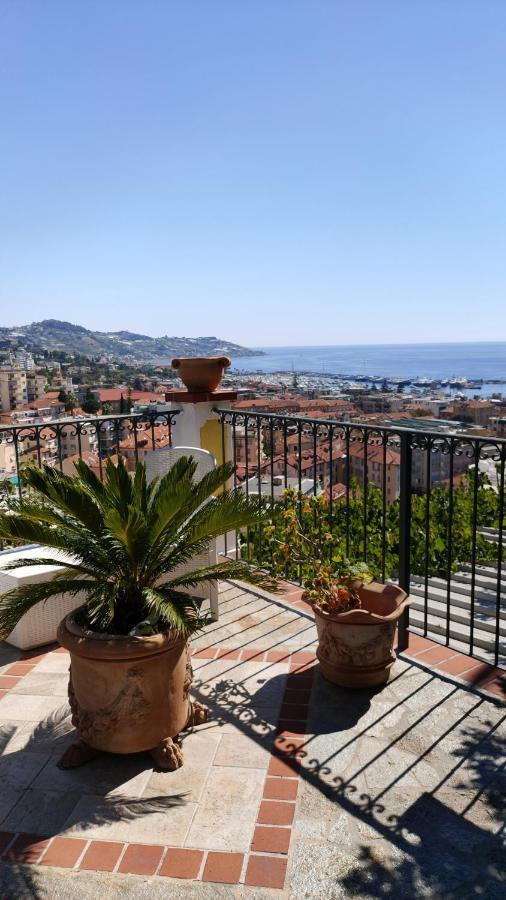 La Casa Del Sole Hotel San Remo Buitenkant foto