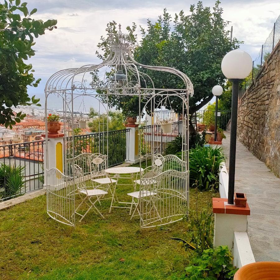 La Casa Del Sole Hotel San Remo Buitenkant foto