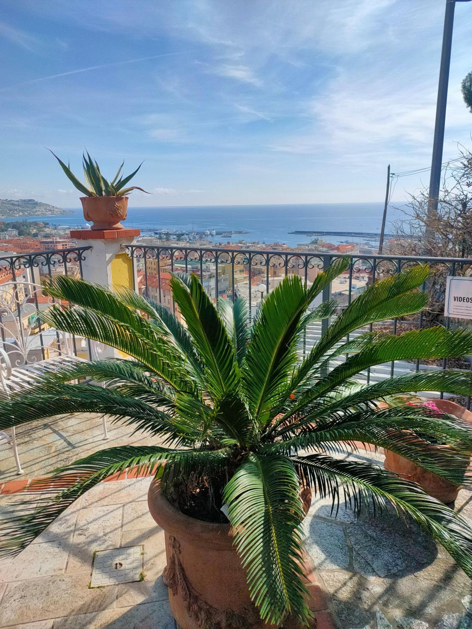 La Casa Del Sole Hotel San Remo Buitenkant foto