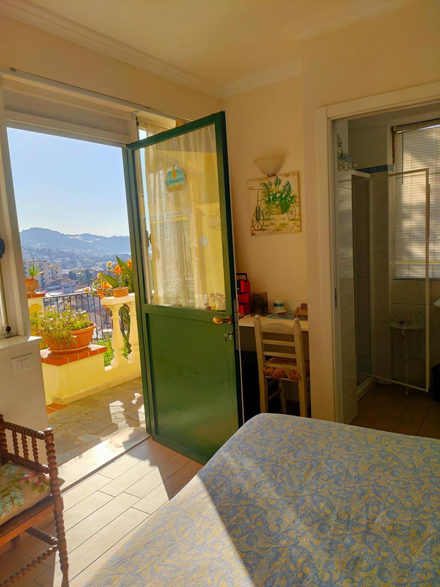 La Casa Del Sole Hotel San Remo Buitenkant foto