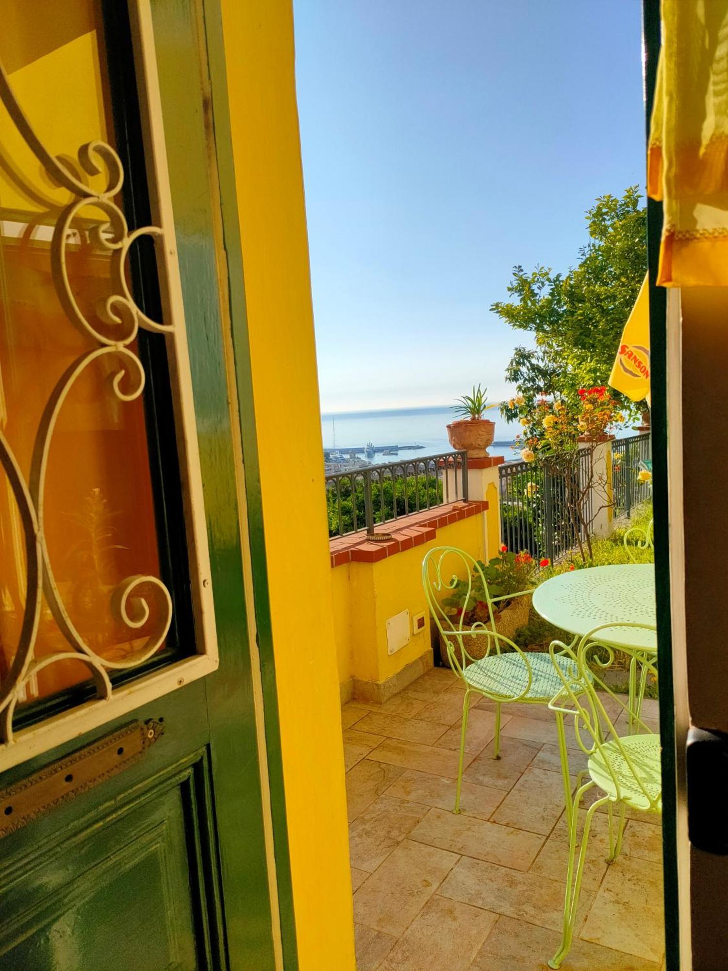 La Casa Del Sole Hotel San Remo Buitenkant foto