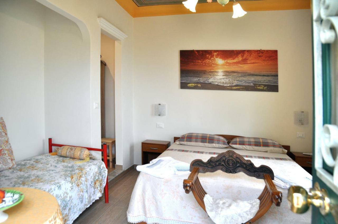 La Casa Del Sole Hotel San Remo Buitenkant foto