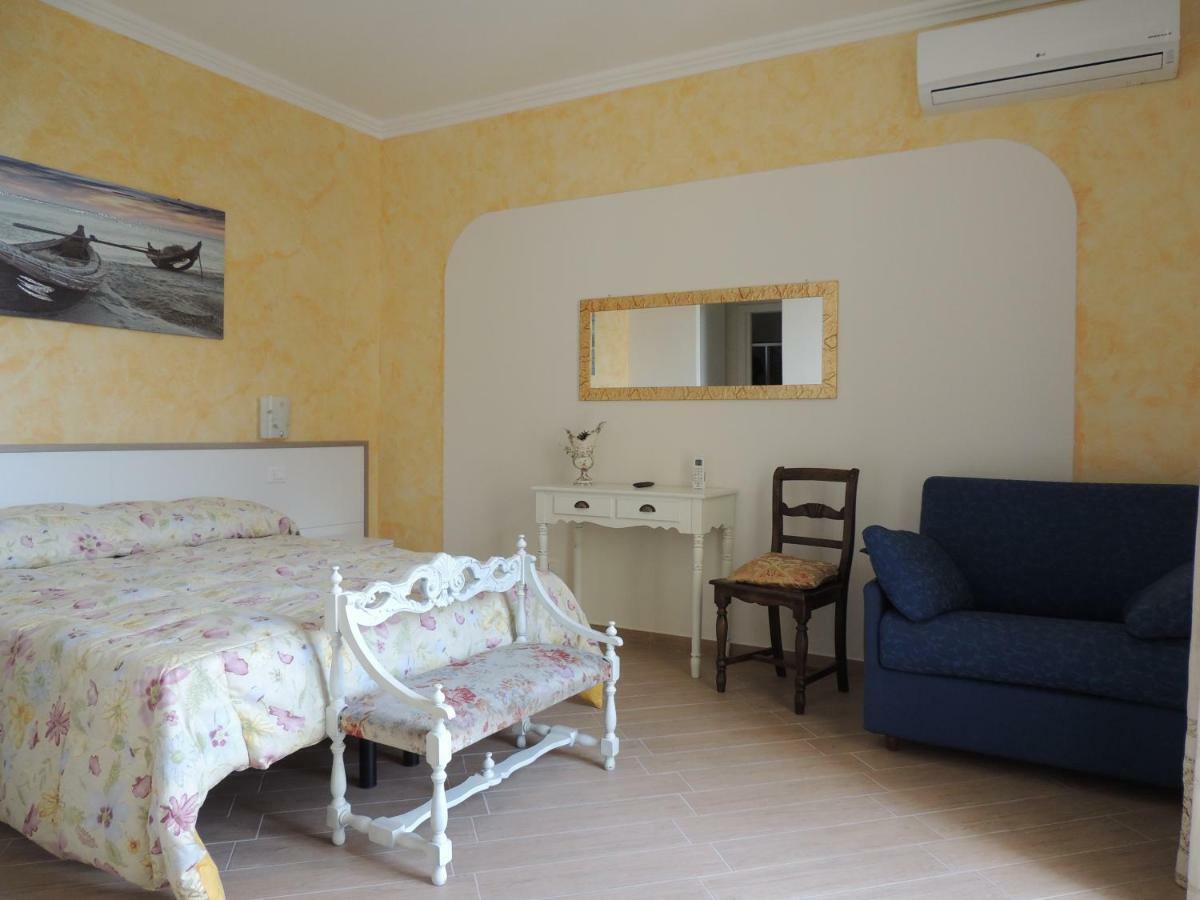 La Casa Del Sole Hotel San Remo Buitenkant foto