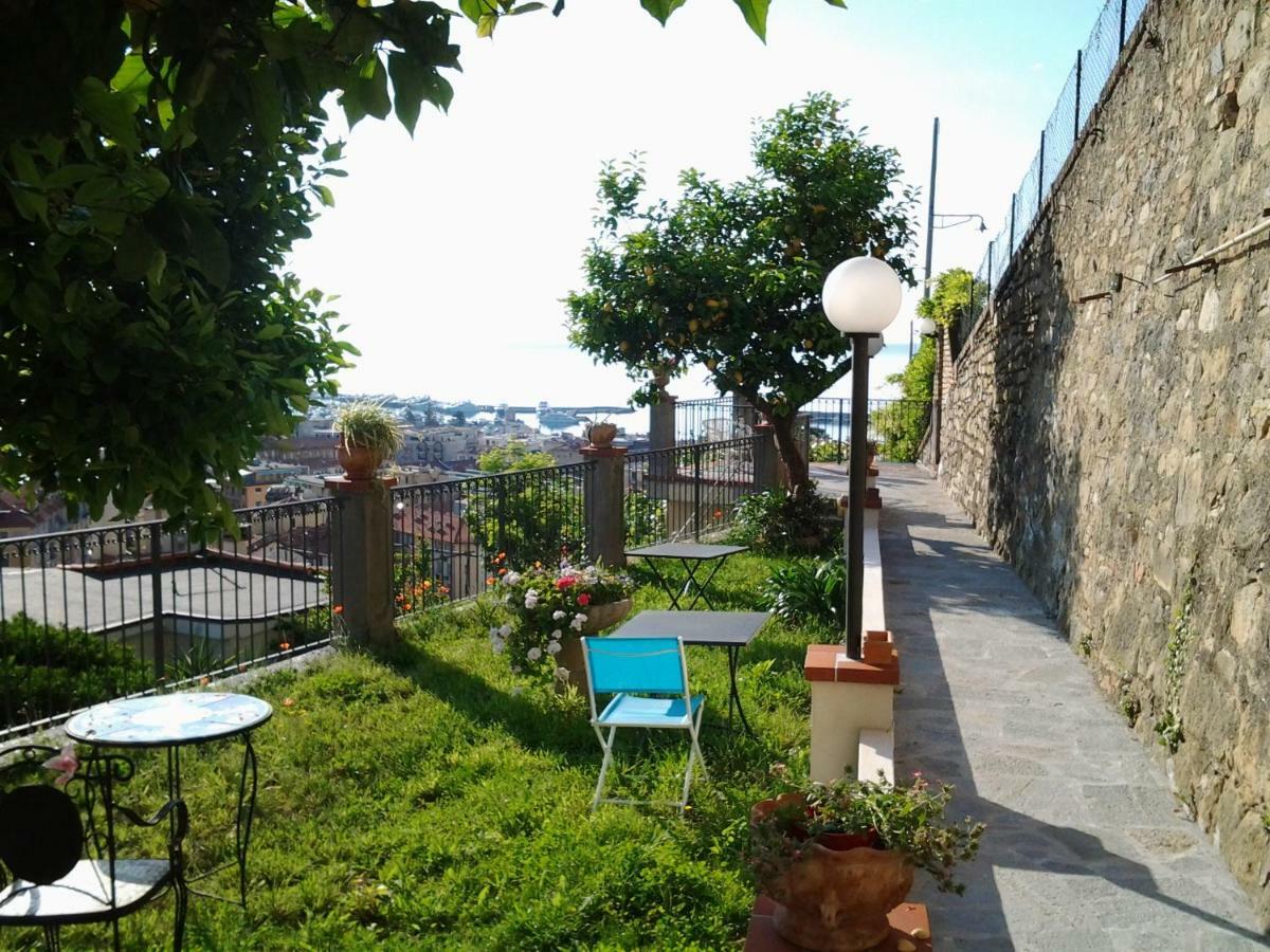 La Casa Del Sole Hotel San Remo Buitenkant foto