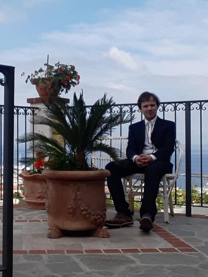 La Casa Del Sole Hotel San Remo Buitenkant foto