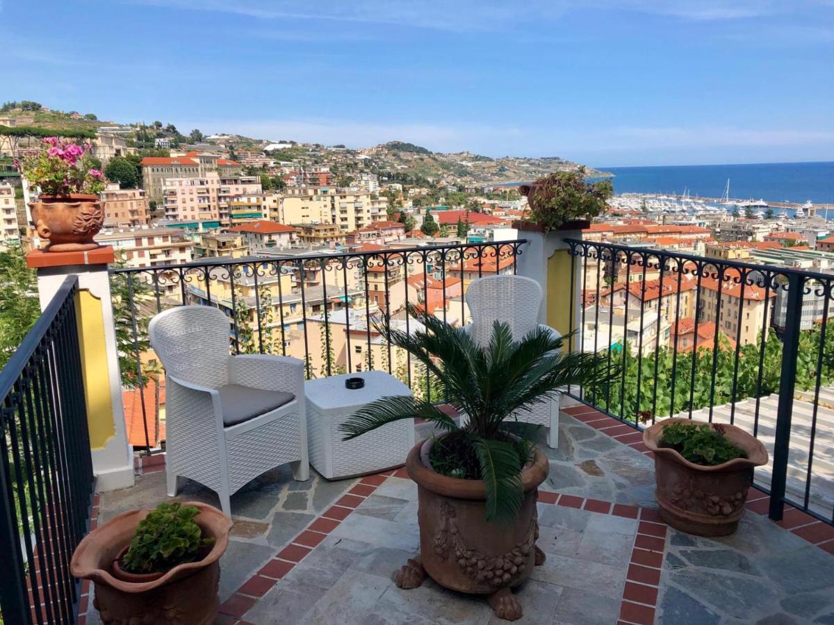 La Casa Del Sole Hotel San Remo Buitenkant foto